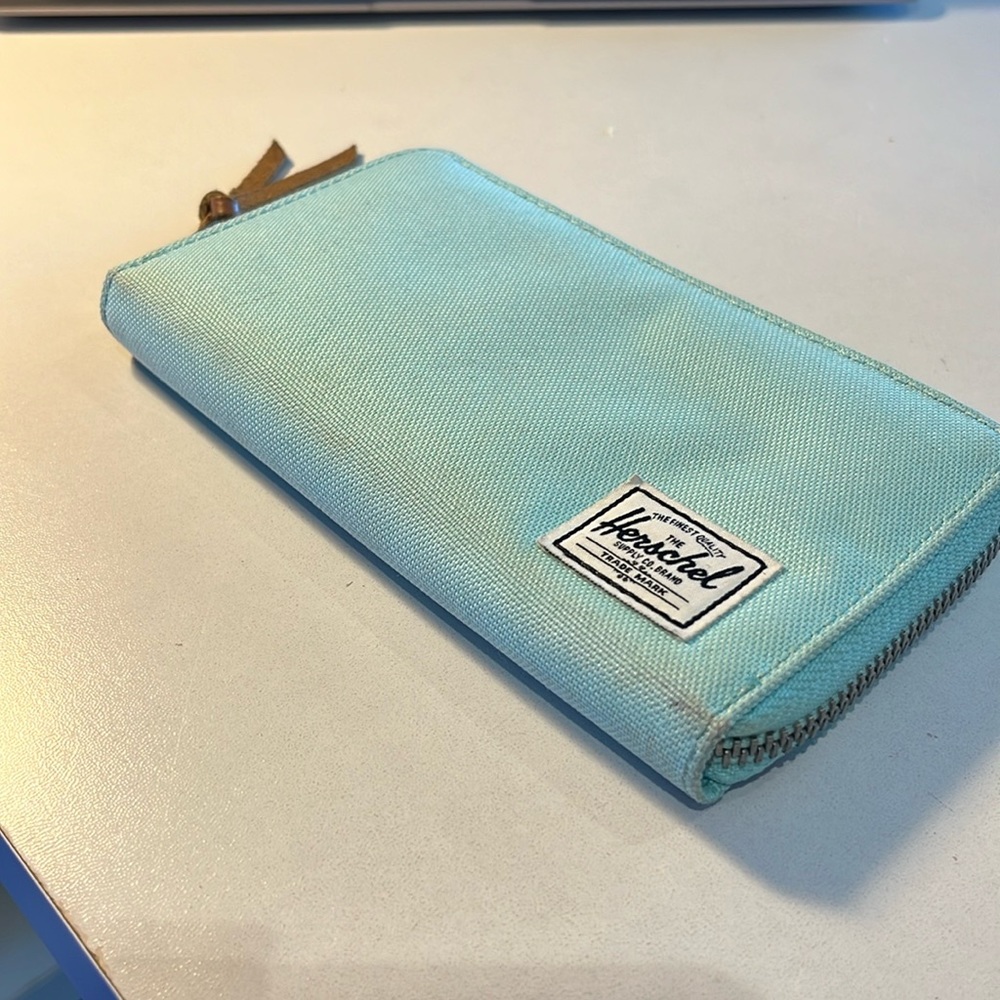 Herschel supply co Zip Wallet